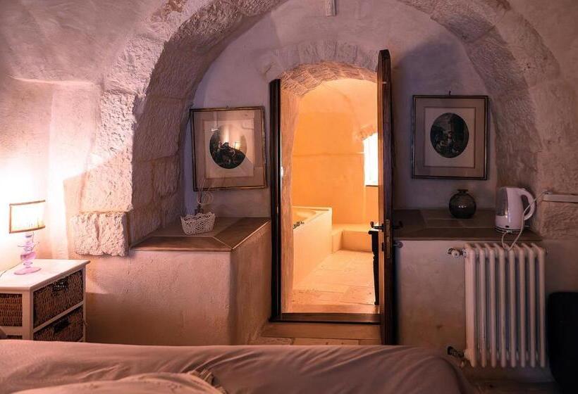 סוויטה עם ג'קוזי, Trulli Jaja