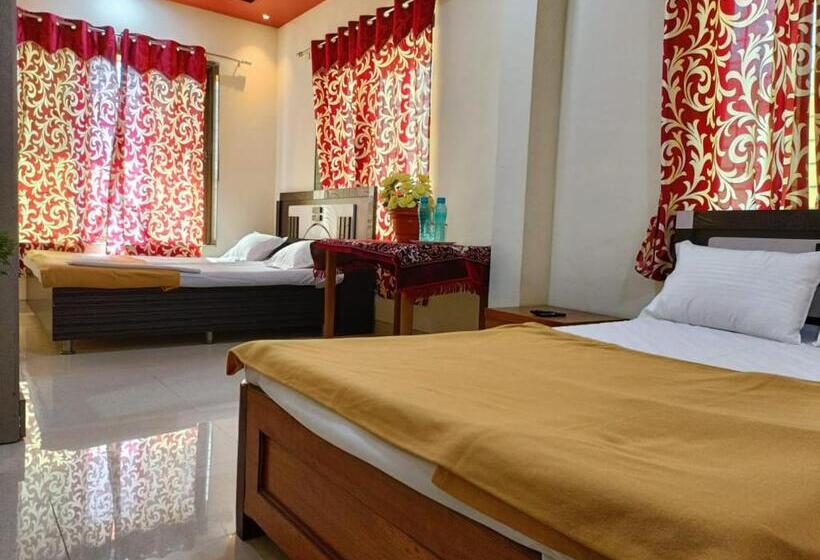 غرفة عائلية, Diamond Cottage