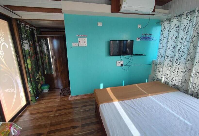 غرفة عائلية, Diamond Cottage