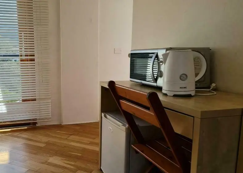 プールビュースタンダードステューディオ, Pizzo Cane House Camera Con Bagno E Piscina