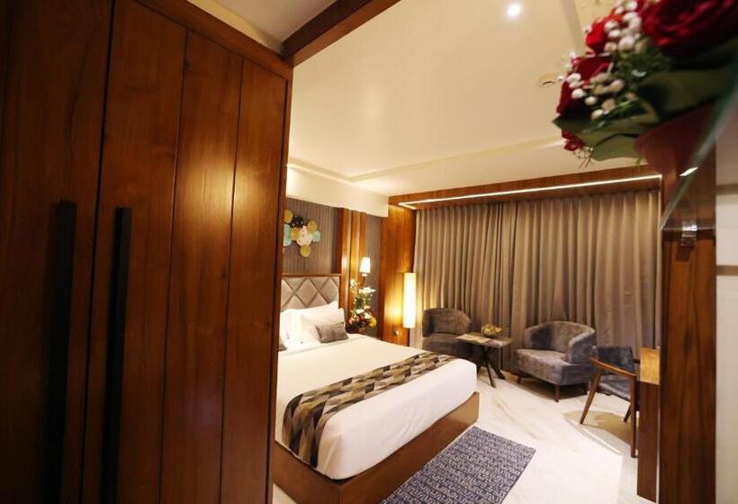 スーペリアールーム, Aj Grand