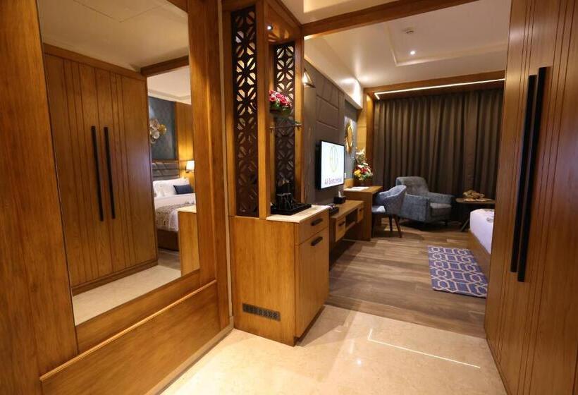 キングサイズベッドのデラックスルーム, Aj Grand