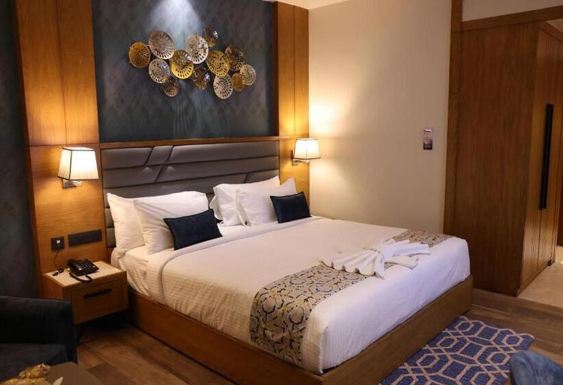 キングサイズベッドのデラックスルーム, Aj Grand