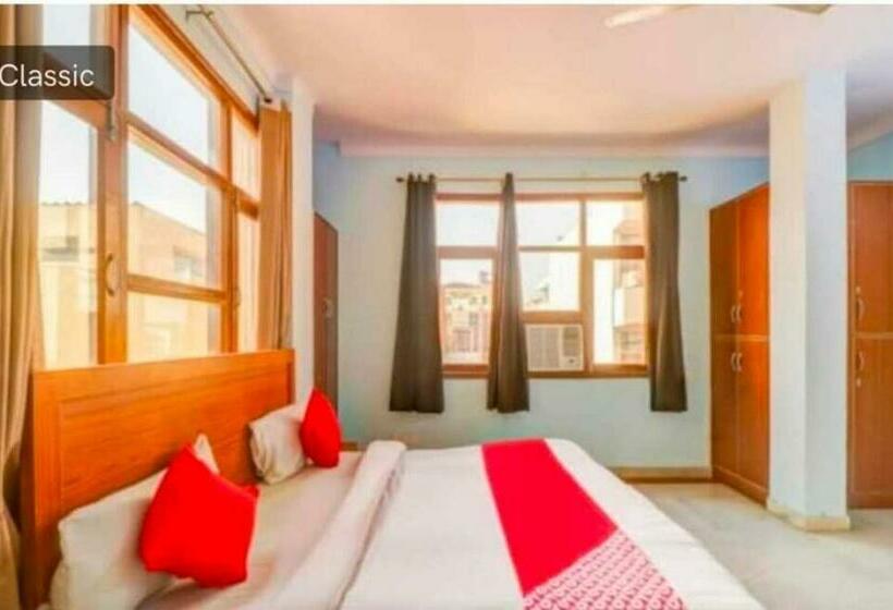 Deluxe Triple Room, Oyo 93118 Sk Residency