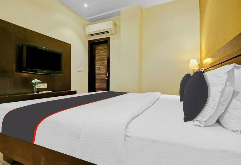 غرفة كلاسيكية ثلاثية, Collection O Hotel Royal Jihaan