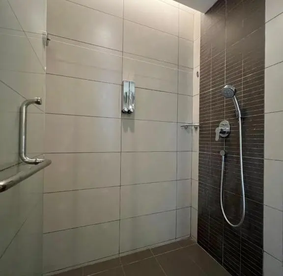 استودیوی استاندارد, Quince Home Grand Ion Delemen Genting Highlands