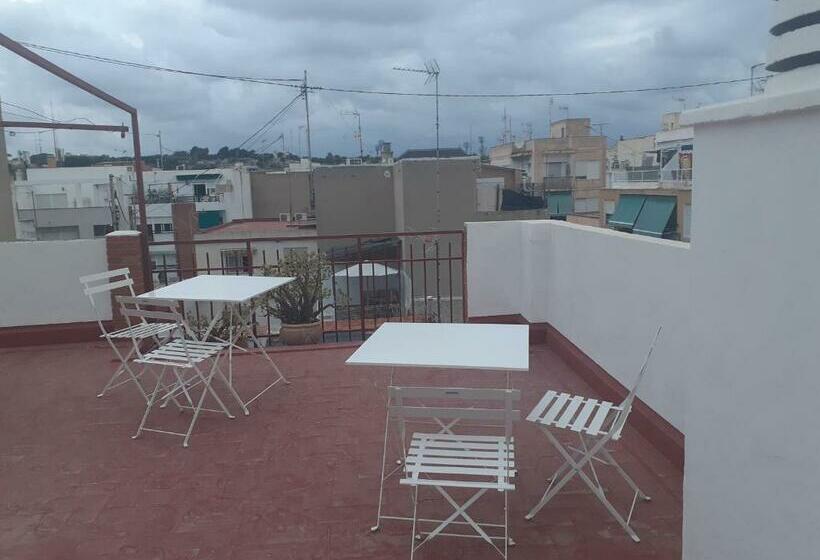 스탠다드 스튜디오, Sdh Apartments