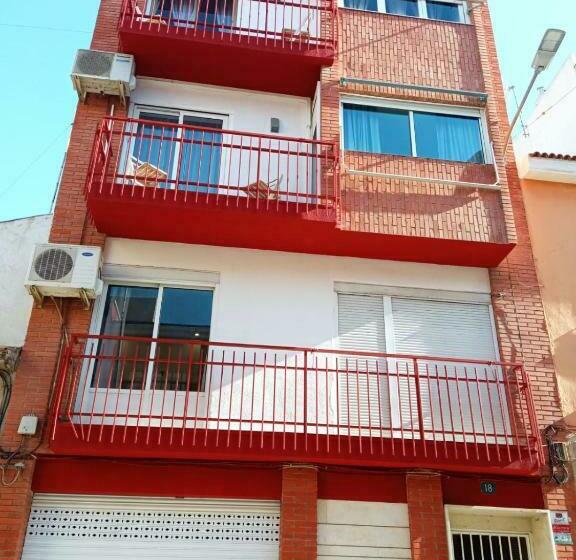 스탠다드 스튜디오, Sdh Apartments