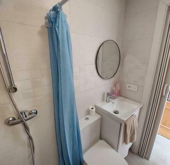 스탠다드 스튜디오, Sdh Apartments