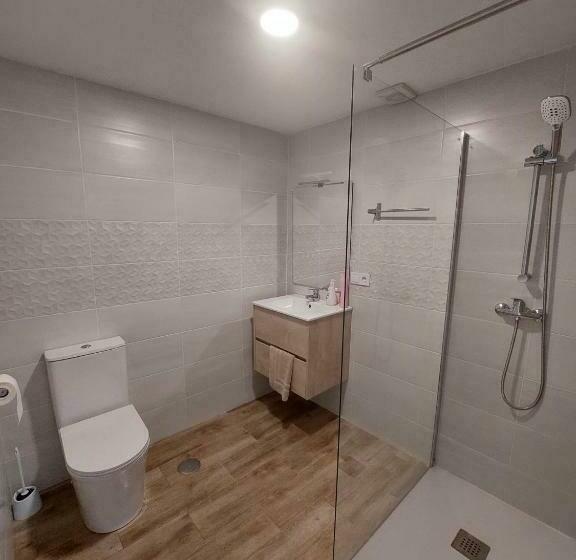 스탠다드 스튜디오, Sdh Apartments