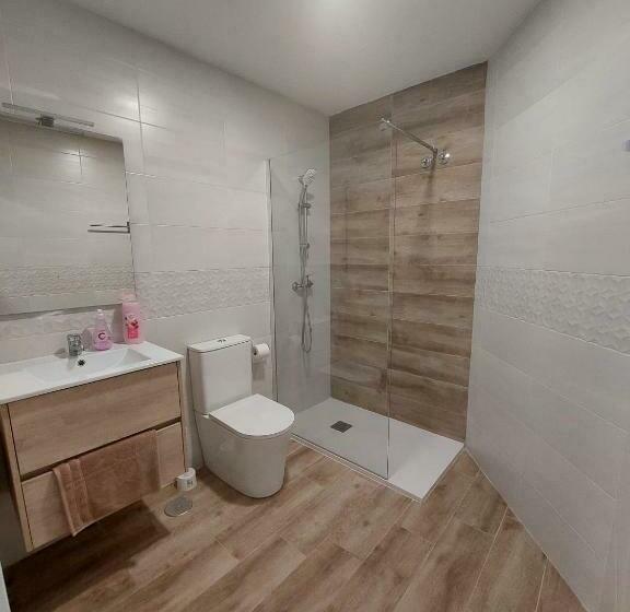 스탠다드 스튜디오, Sdh Apartments