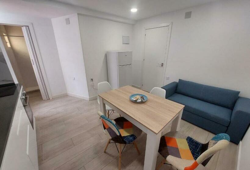 스탠다드 스튜디오, Sdh Apartments