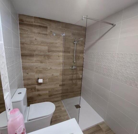 패밀리 스튜디오, Sdh Apartments