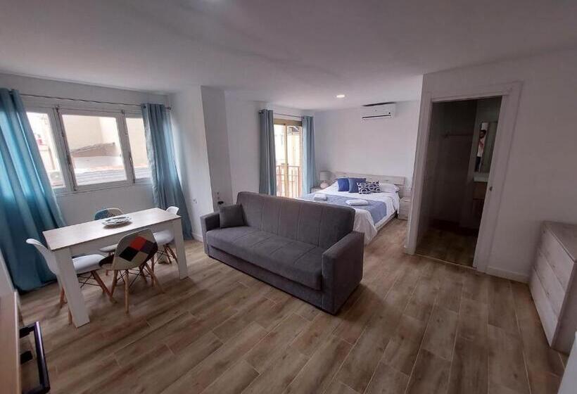 패밀리 스튜디오, Sdh Apartments