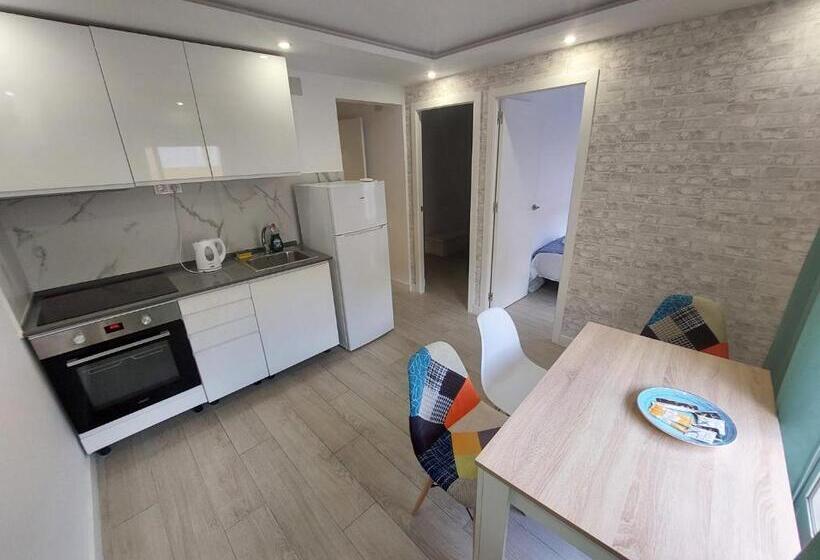 패밀리 스튜디오, Sdh Apartments