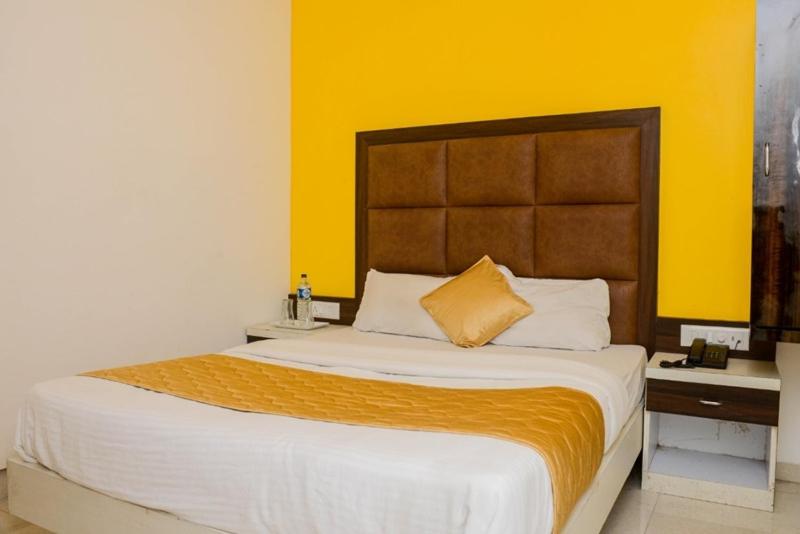 غرفة قياسية, O Royal Orbit