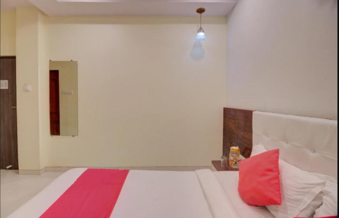 غرفة قياسية, O Royal Orbit