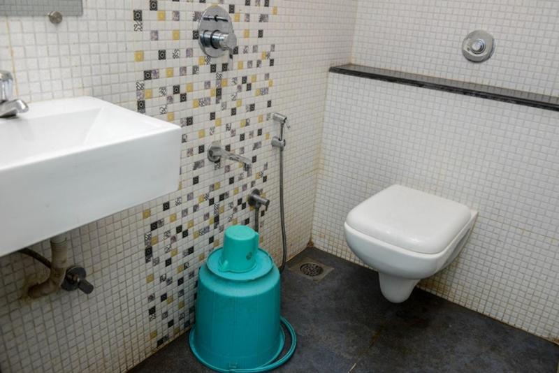 غرفة قياسية ثلاثية, O Royal Orbit