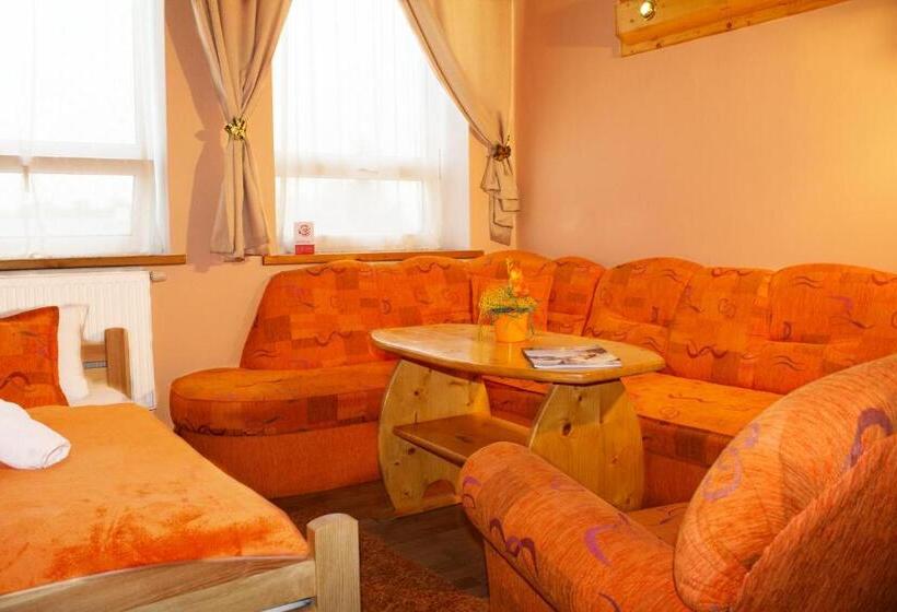 סוויטה משפחתית, Apartmány Renomal