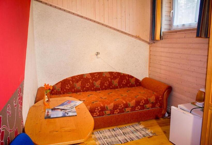 חדר אקונומי, Apartmány Renomal