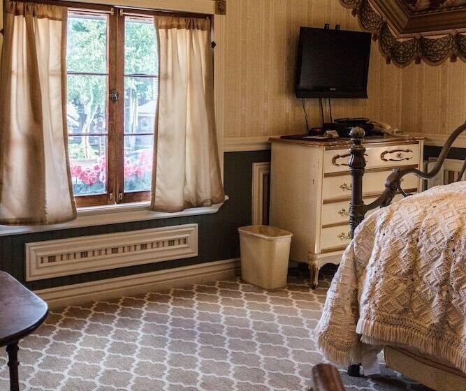Номер Стандарт Двуспальная Кровать, Frisco Lodge