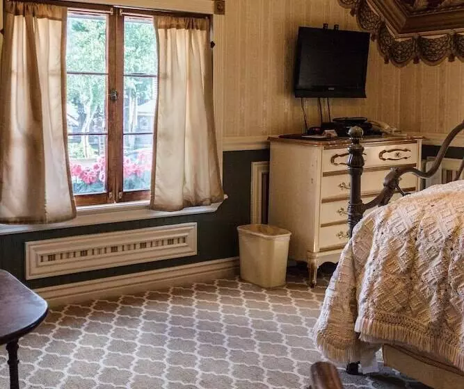 ダブルベッドスタンダードルーム, Frisco Lodge