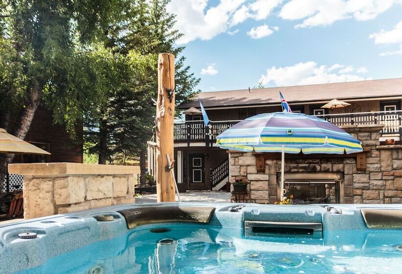 Семейный Номер Совместный Санузел, Frisco Lodge