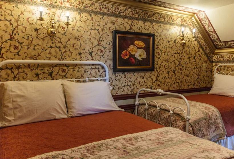 חדר משפחתי חדר אמבטיה משותף, Frisco Lodge