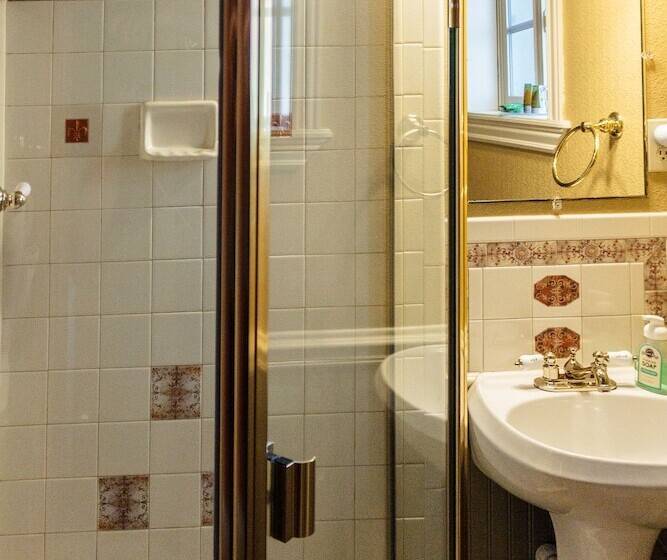 Номер Базовый Двуспальная Кровать, Frisco Lodge