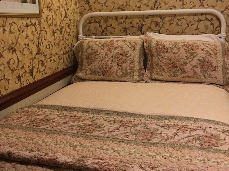 חדר משפחתי חדר אמבטיה משותף, Frisco Lodge