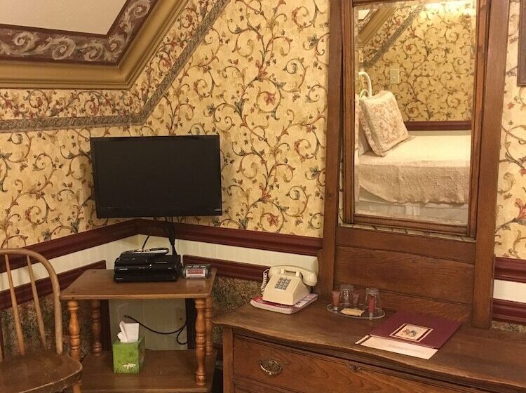 חדר משפחתי חדר אמבטיה משותף, Frisco Lodge