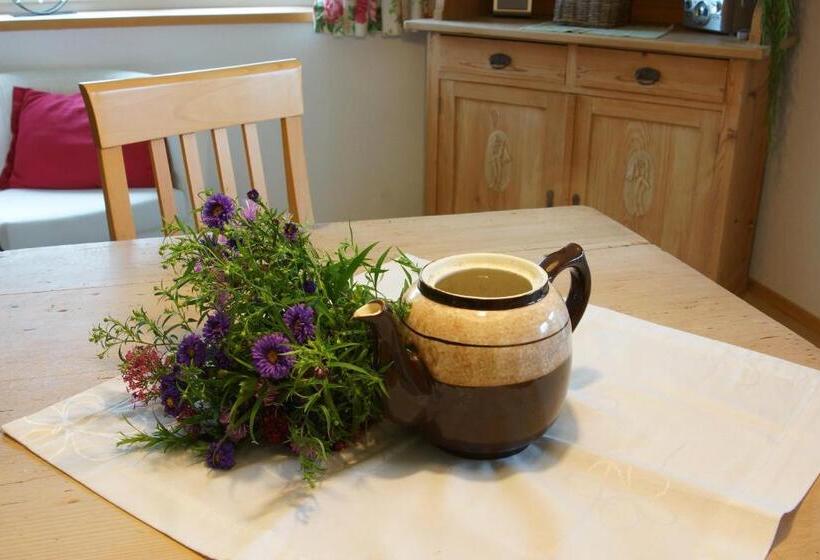 شقة غرفتين, Familienbauernhof Köss Schertler