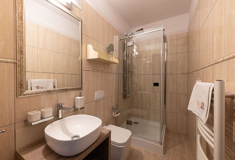 ビジネスルーム, Bazilika Alatt Panzió