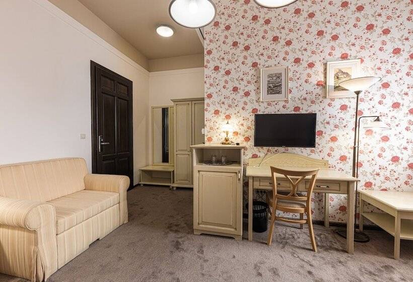 ビジネスルーム, Bazilika Alatt Panzió