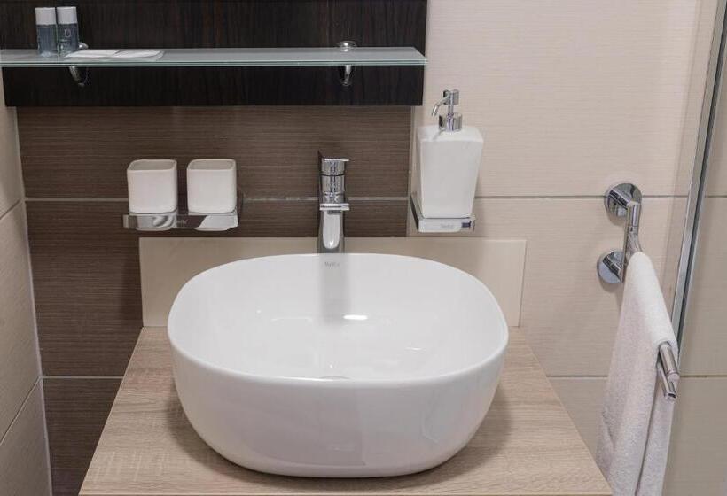 キングサイズベッドのデラックスルーム, Bazilika Alatt Panzió