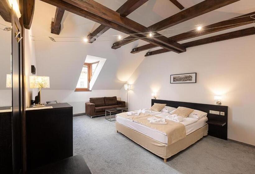 キングサイズベッドのデラックスルーム, Bazilika Alatt Panzió