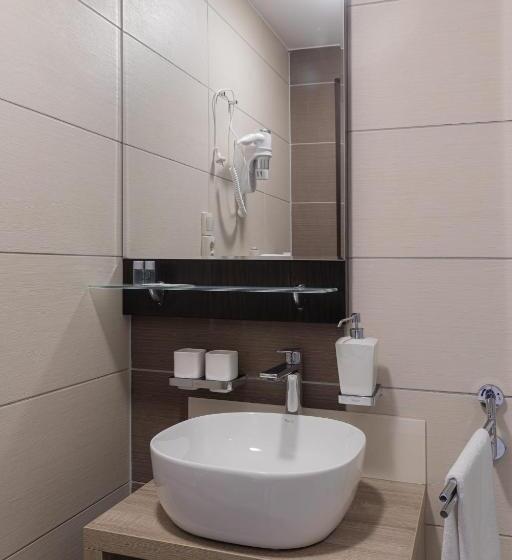 デラックスルーム, Bazilika Alatt Panzió