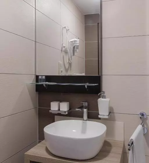اتاق لوکس, Bazilika Alatt Panzió