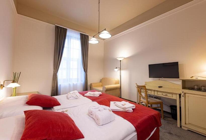 デラックスルーム, Bazilika Alatt Panzió