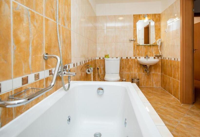 Люкс с гидромассажем, Boss