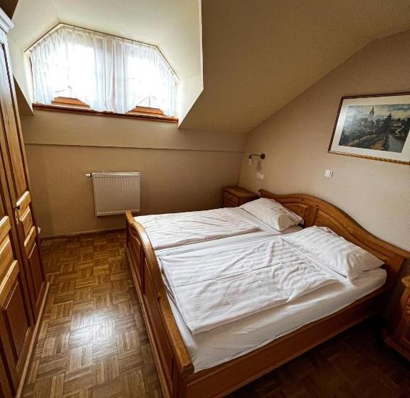 سوییت خانوادگی, Guesthouse Smogavc