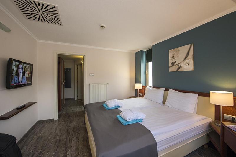 غرفة قياسية, Old Lake Golf