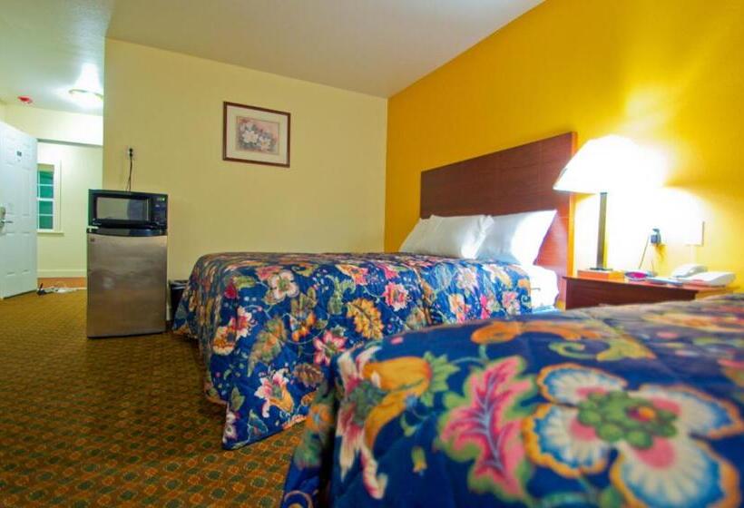 Номер Стандарт, Passport Inn And Suites  Middletown
