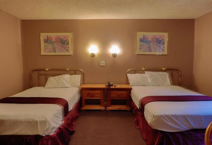 带2个双人床的标准工作室, Red Carpet Inn Berlin