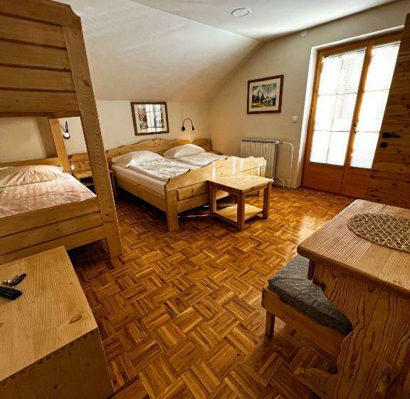 اتاق استاندارد چهار تخته, Guesthouse Smogavc