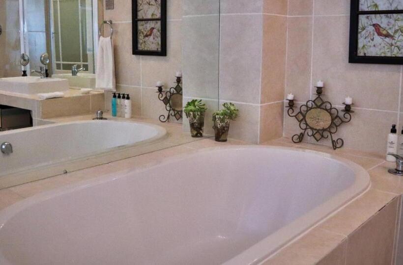 Номер Deluxe, On The Beach Guesthouse Jeffreys Bay