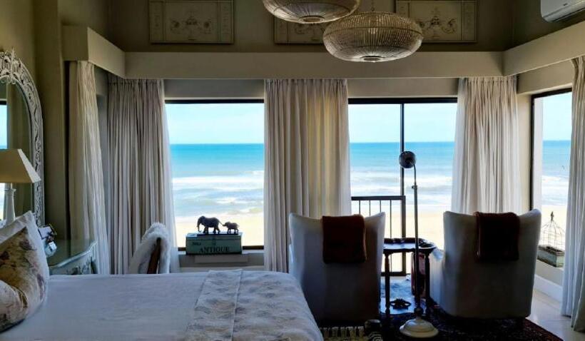 اتاق لوکس با چشم‌انداز دریا, On The Beach Guesthouse Jeffreys Bay