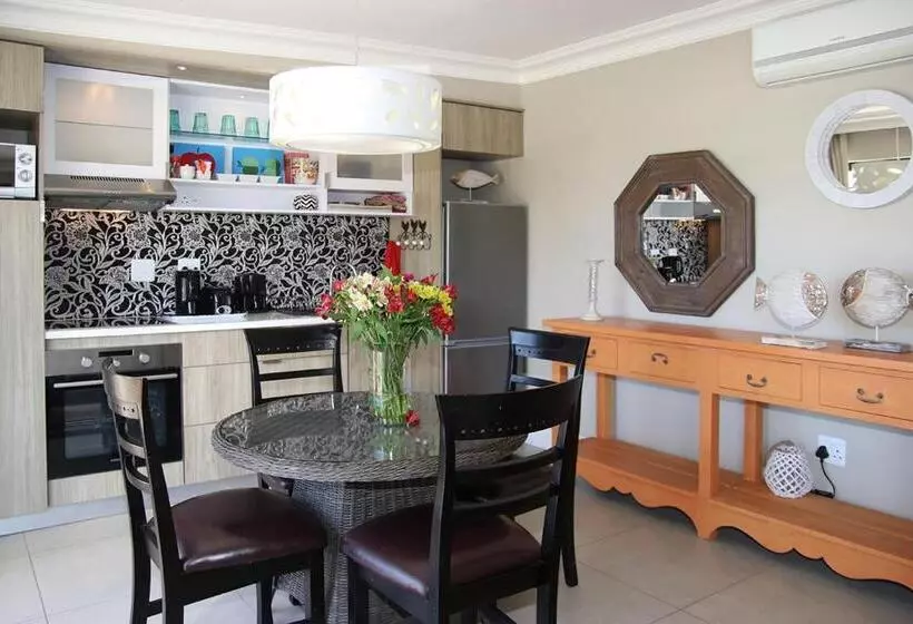 Sviitti 2 Makuuhuonetta, On The Beach Guesthouse Jeffreys Bay