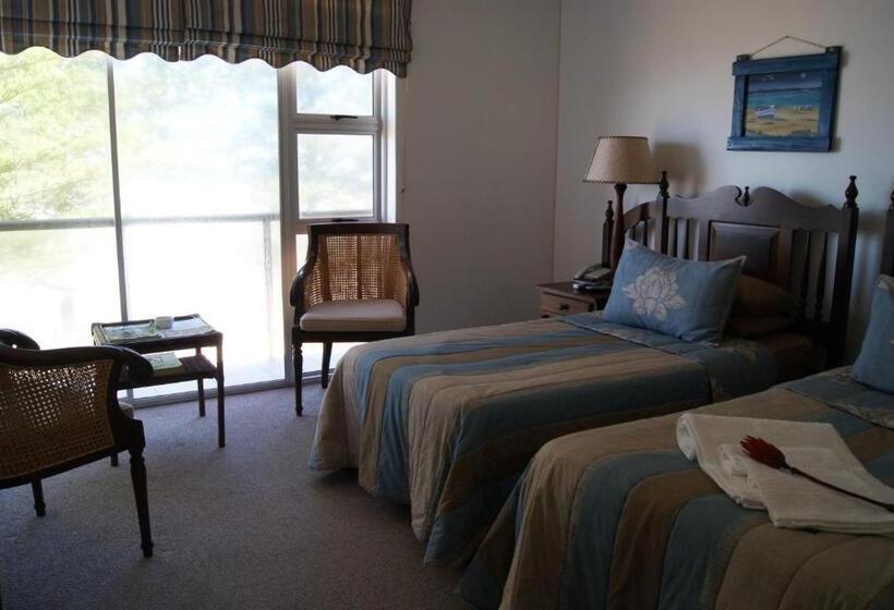 غرفة قياسية مطلّة علي البحر, Sea Otters Lodge