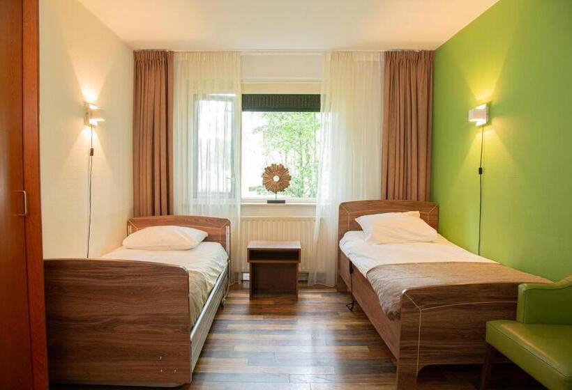 장애인을 위한 스탠다드 룸, 50|50 Hotel Belmont